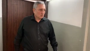 הותר לפרסום: עדה נשאלה שאלות חודרניות בפרשת ניר חפץ