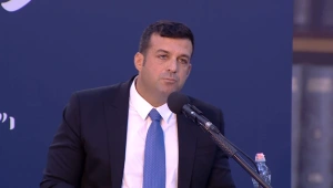 נכדו של רבין בטקס לזכרו: "אם דבק בכם רבב - זוזו הצידה"