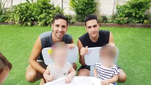 "מי האמא?": כך נענה זוג גאה שביקש לרשום את בתו לגן • האזינו