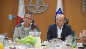 בנט: "האוטוריטה היחידה בצה"ל היא המפקדים - ולא אף אחד אחר"