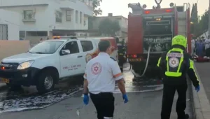סיבת השריפה בנתניה שבה נהרגו 2 ילדים - כשל חשמלי במנורת לילה