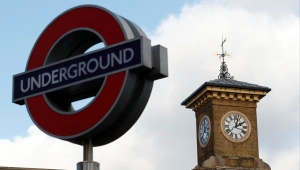 "היהודים מתחזים": תקרית אנטישמית ברכבת התחתית בלונדון • צפו