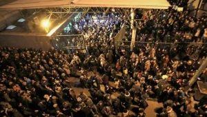 דיווחים באיראן: ירי חי בוצע לעבר מפגינים במחאות נגד המשטר