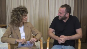 "אני נכנס כניר, אני כבר לא הדובר של שוברים שתיקה": כשניר פגש את האחות הדיגיטלית