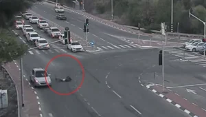 תיעוד מצמרר: שני הולכי רגל נדרסו בכבישים ראשיים וניצלו בנס