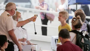 אזרח אמריקני ראשון מת מהקורונה; 5 אזרחים בריטים אובחנו בצרפת