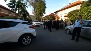 חשד לרצח בלוד: גבר כבן 70 נהרג בקטטה; אישה כבת 60 במצב קשה