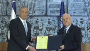 גנץ שוחח עם ריבלין: "ייתכן שאבקש להאריך את המנדט אחרי פסח"