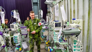 שוודיה נמנעה מבידוד, מספר החולים זינק - והיא נסוגה