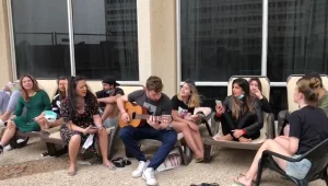 קרחנה במלון הקורונה: חולי הקורונה חוגגים בדן פנורמה