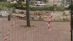גדרות הוצבו בגבול בני ברק - והתושבים זועמים: "בושה" • תיעוד