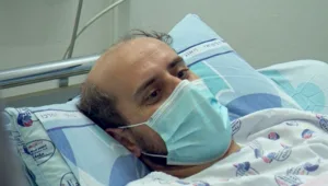 הורדם לאחר שחלה בקורונה - וכשהתעורר גילה שאביו נפטר מהנגיף