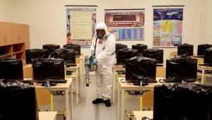 בשל העלייה במספר החולים: נשקל ביטול הלימודים בכיתות ז'-י"ב