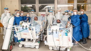 הצעיר שאושפז במצב אנוש יצא מטיפול נמרץ - ופגש את משפחתו