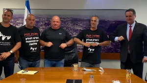 לאחר פגישה עם השר כץ: נציגי אולמות האירועים יפסיקו לשבות רעב