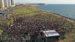 "אין לנו זמן לבזבז": אלפים הפגינו נגד אלימות כלפי נשים