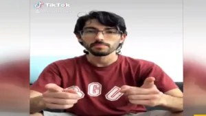 "רוצה להבעיר ידע אצל הנוער": המורה שמלמד פיזיקה דרך הטיקטוק