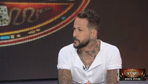 אסי בוזגלו: "אני לא הייתי מרגיש בנוח עם שחקן הומו בחדר ההלבשה"