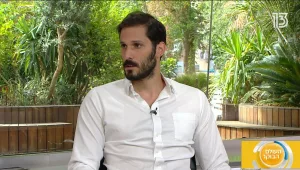 לא רק קפטן: עומרי כספי על כיסא המראיין