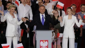 הבחירות בפולין: הנשיא המכהן דודה ניצח בפער קטן על יריבו