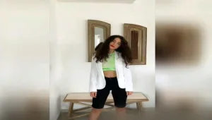 בארון של רונה: כך תרכיבו לוק מעורר קנאה בפחות מ-100 שקל