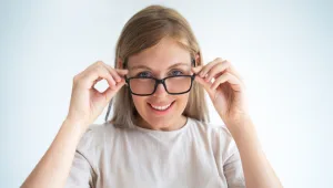 איך בוחרים מכון לביצוע ניתוח להסרת משקפיים?