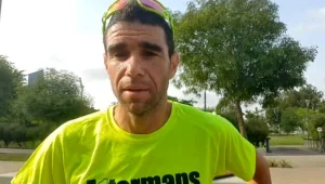 הטריאתלט שמאמן בהתנדבות ילדים שהוריהם נפגעו כלכלית