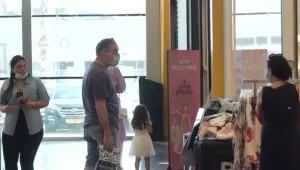מרכזי הקניות מרדו ונפתחו בשבת: "שיקול הדעת של הממשלה שגוי"