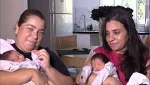 מזל טוב כפול: שתי אחיות ילדו בהפרש של יום באותו חדר לידה