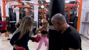 כתבתנו נשלחה להתגבר על דחיינות האימונים ולהוציא אנרגיה במכון