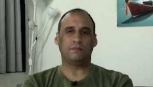 סייע בזירת הפיגוע בפ"ת - וננזף ע"י הבוס שלו