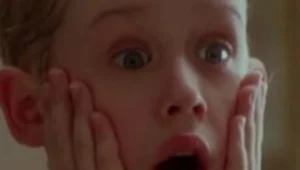 סמים וניסיון התאבדות: מקולי קאלקין מ"שכחו אותי בבית" בן 40