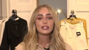 הדוגמנית עומר נודלמן אספה בגדים במיליוני שקלים לילדים נזקקים