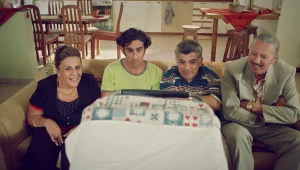 שנות ה-80, עונה 5, פרק 26: ספיישל משפחת עובדיה