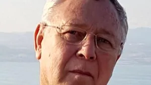 "הפסיד במלחמה האחרונה": יזהר שירת 48 שנה בצה"ל - ונכנע למגפה