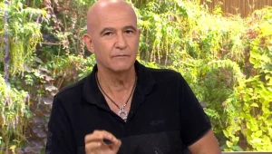 הנומורולוג שוקי גבאי עונה על כל השאלות הכי אישיות של הצופים בבית