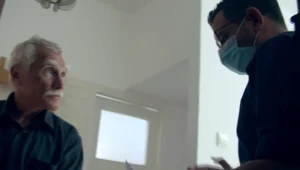 מצפצף על החוק: הרופא שנותן תרופות לקורונה ופטור מעטיית מסכה