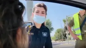 המפגינות שתועדו בעימות עם חייל ושוטרת במחסום בי-ם - ייחקרו