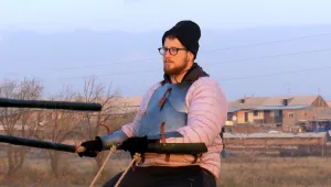 "אתם צוחקים על אח שלי? חכו חכו עכשיו" בן יוצא למסע נקמה בשם אורי