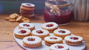 באנו לאפות, פרק 6: עין כרם