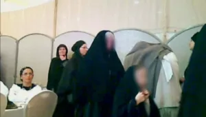 360, עונה 1, פרק 1: נשות הטאליבן | אלימות בקרב בני נוער