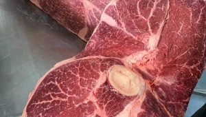 THE BLUE COW: לא תרצו בשר אחר