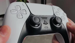 טירוף הפלייסטיישן 5: הקונסולה החדשה של סוני אזלה מהמדפים