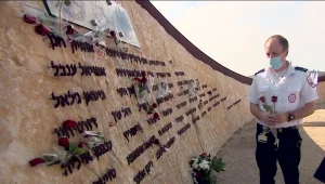 עשור לאסון הכרמל: הפרמדיק שטיפל בפצועים בשטח משחזר לראשונה