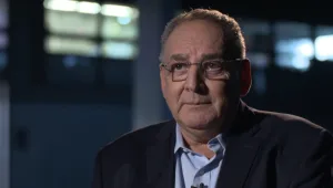 פרופ' זאב רוטשטיין במלחמה: רק עובדים מחוסנים יעבדו עם חולים