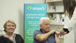 ההורים של הילה קורח מתחסנים בשידור ישיר