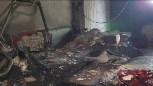 סוללת האופניים התלקחה - והבית נשרף לחלוטין