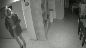 מי מזהה את הפורץ הסדרתי שנכנס לבתי קשישים ושודד אותם?