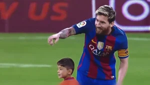 5 שנים אחרי שהצטלם עם מסי - משפחת הילד האפגני הפכה לנרדפת