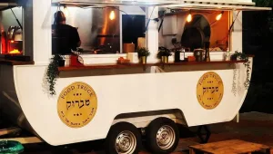 טעים על גלגלים: הפודטראק שמביא טעם של בית